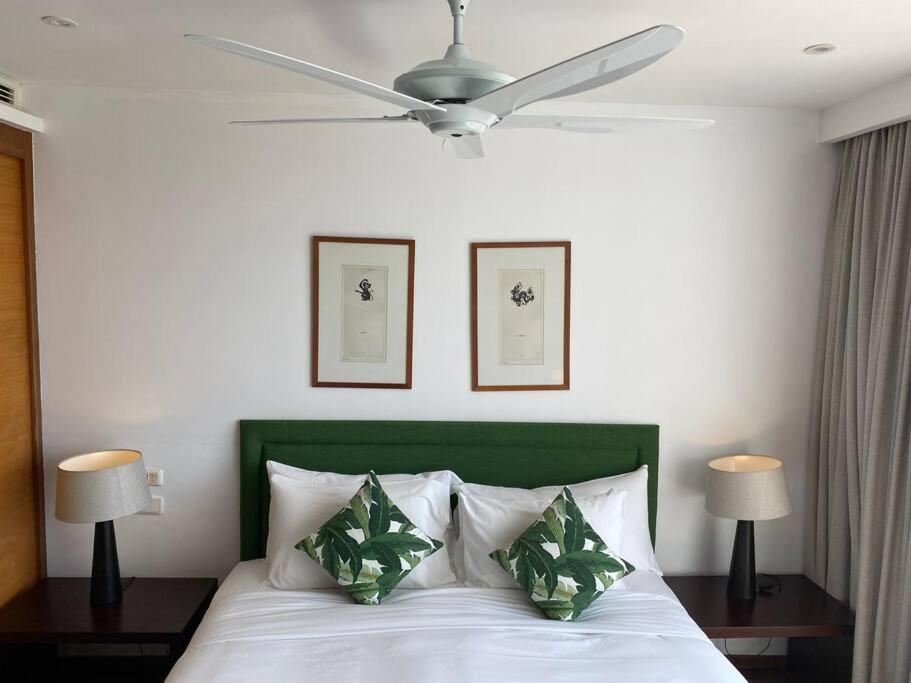 Beachfront 2 Bedroom Luxury Condo Chava Surin Exterior foto